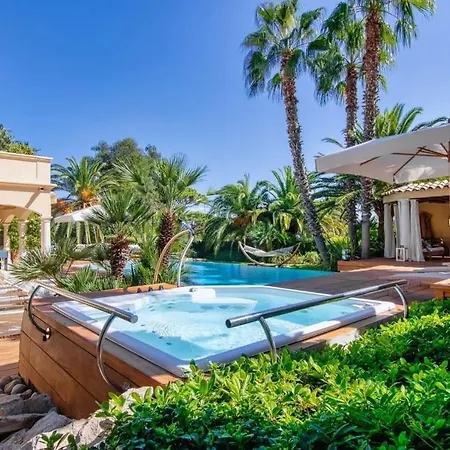 Villa Luxury With View And Swimming Pool For 14 People *